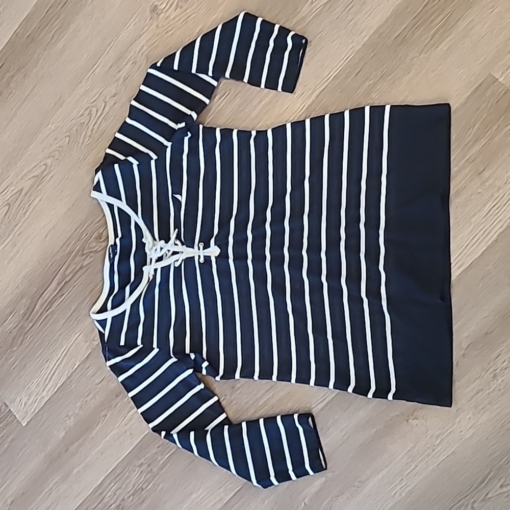 NWOT Womens Nautica long sleeve
